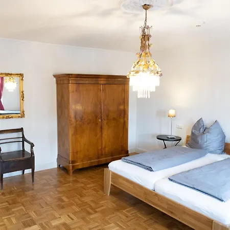 Kielmeyerhaus Apartment *